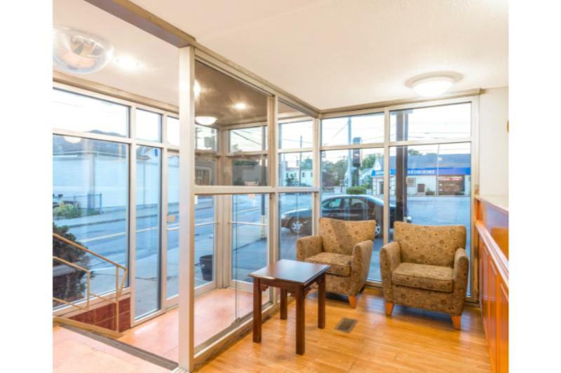 Super 8 By Wyndham Watertown/Cambridge/Boston Area Hotel Buitenkant foto