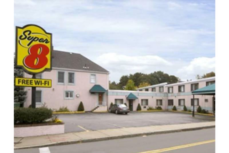 Super 8 By Wyndham Watertown/Cambridge/Boston Area Hotel Buitenkant foto